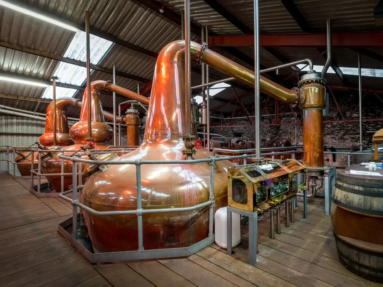 Food and beverage equipment enhancing process efficiency